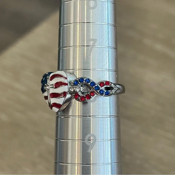 Heart Cross USA Flag Enameled Ring Size 8 - Picture 3 of 3